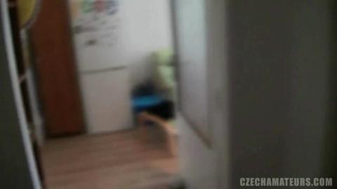 589